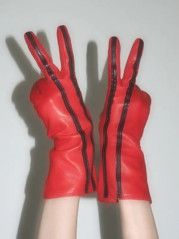 Short Racing Gloves in Racer Red w. Black Stripes made by CLYDE