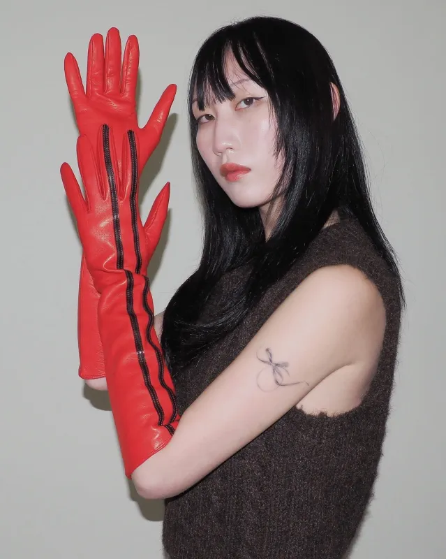 Racing Gloves in Red Nappa Lambskin w. Black Stripes made by CLYDE