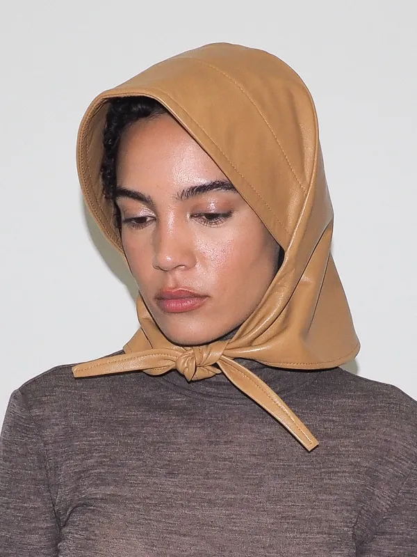 Bonnet in Tan Lambskin made by CLYDE