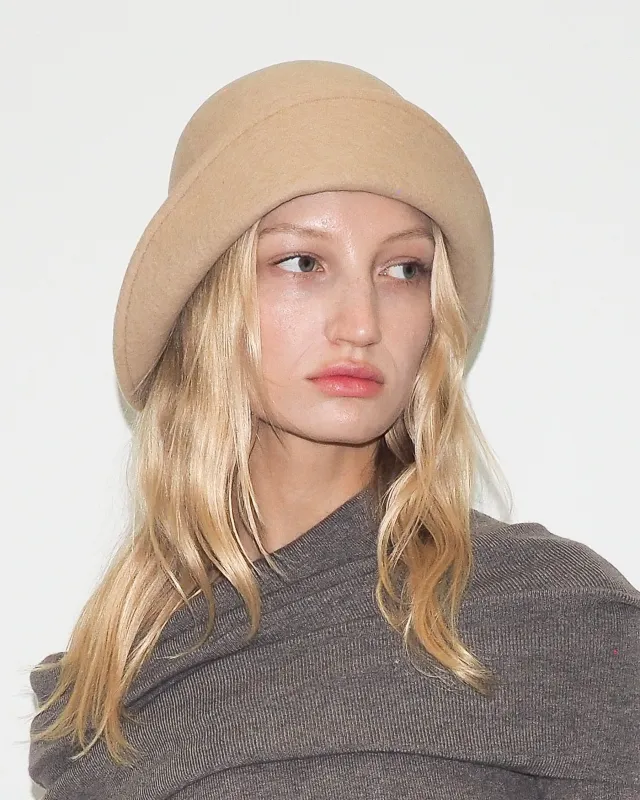Crown Hat in Camel Wool made by CLYDE