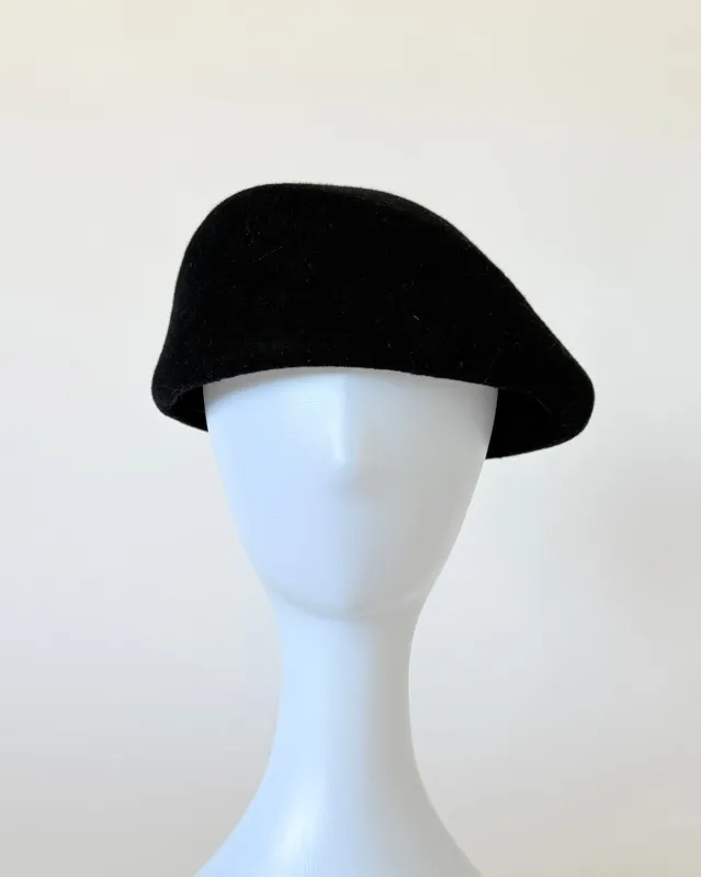 Sazy Beret in Black Wool Sample made by CLYDE