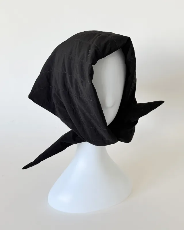 Puff Scarf in Black made by CLYDE