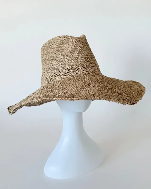 Poppy Hat in Seagrass made by CLYDE