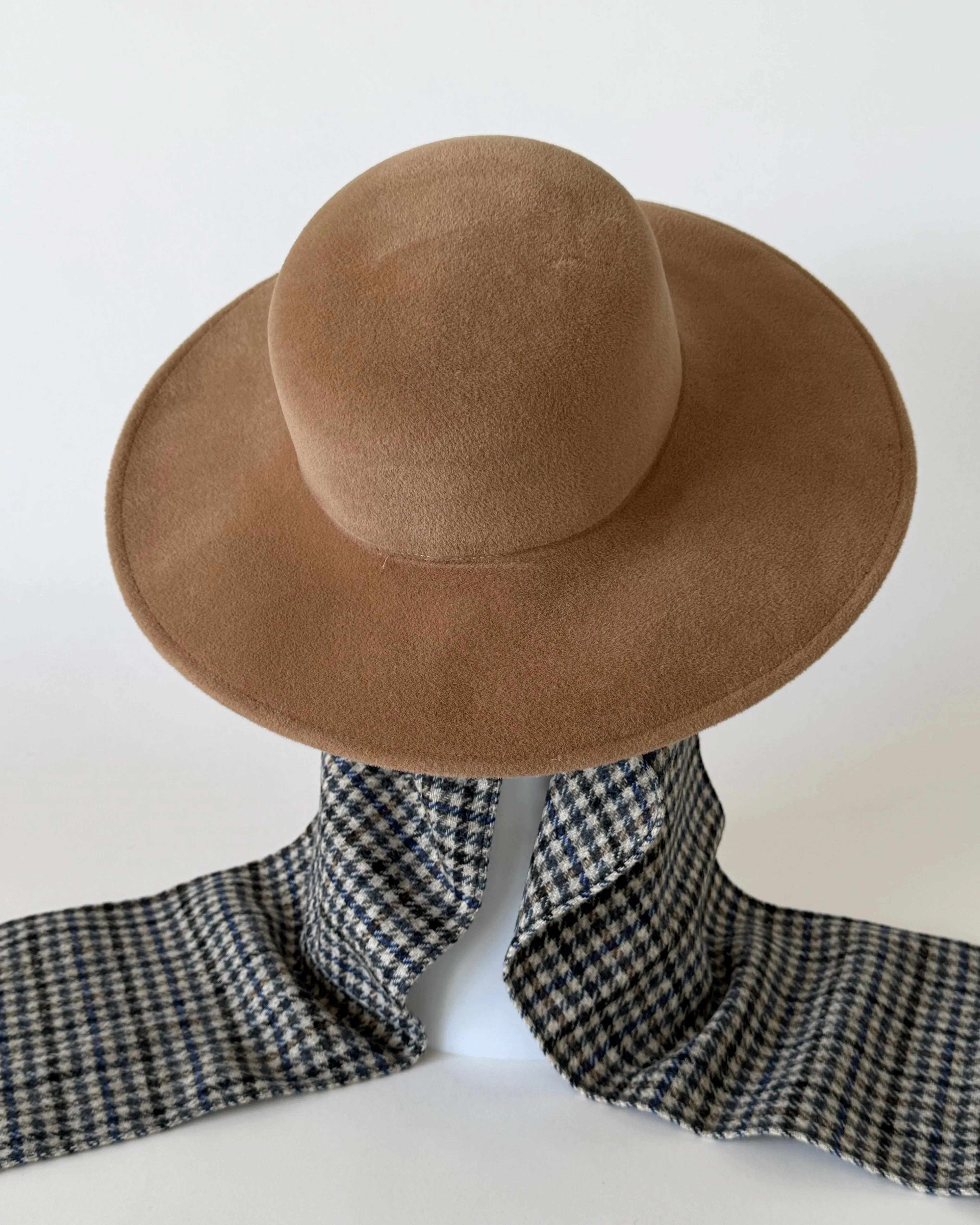 Pearl Hat in Camel Velour w. Detachable Tweed Wool Scarves sold by CLYDE product image thumbnail 3