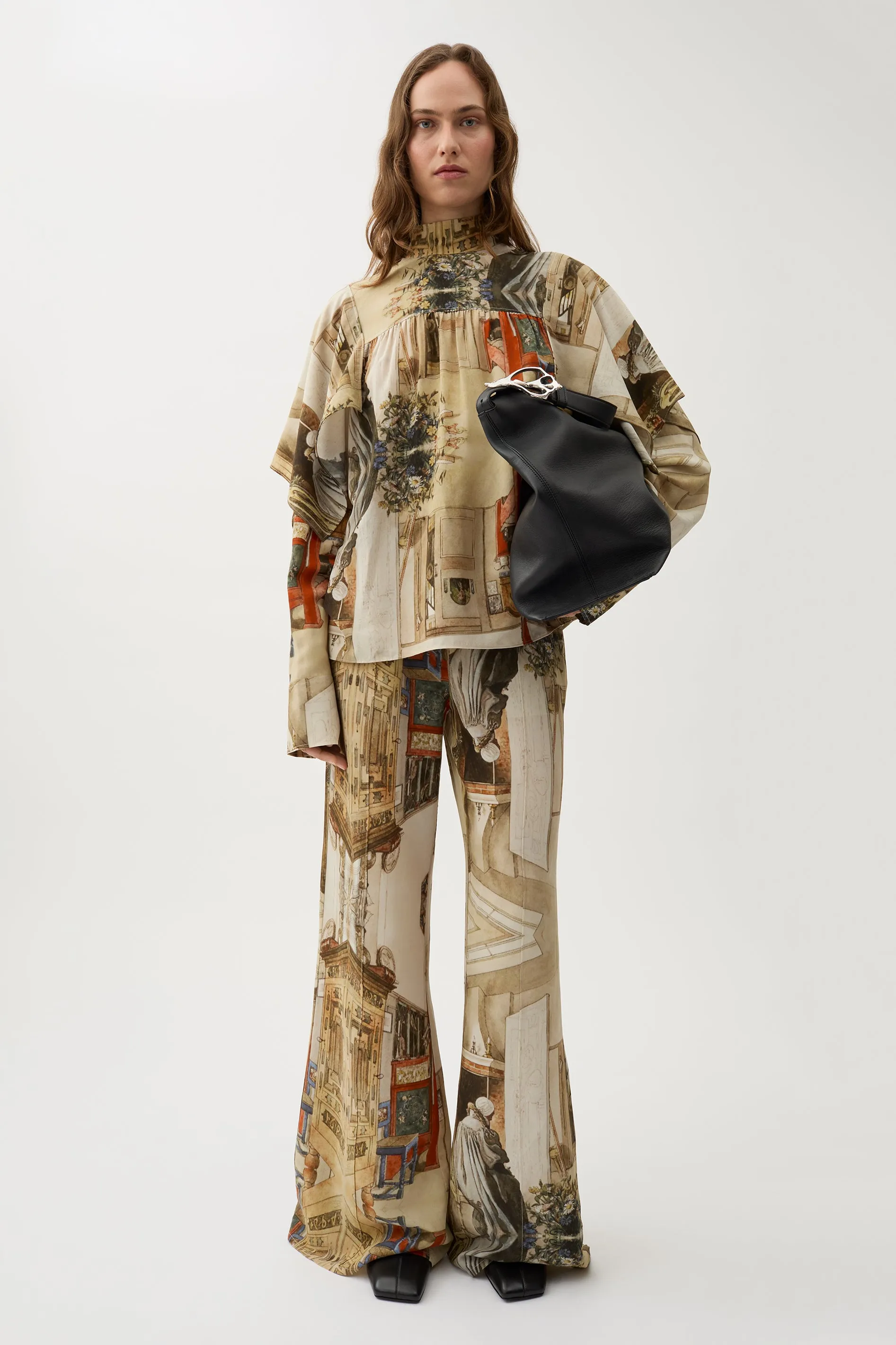 Ezra studio pants sold by Rodebjer