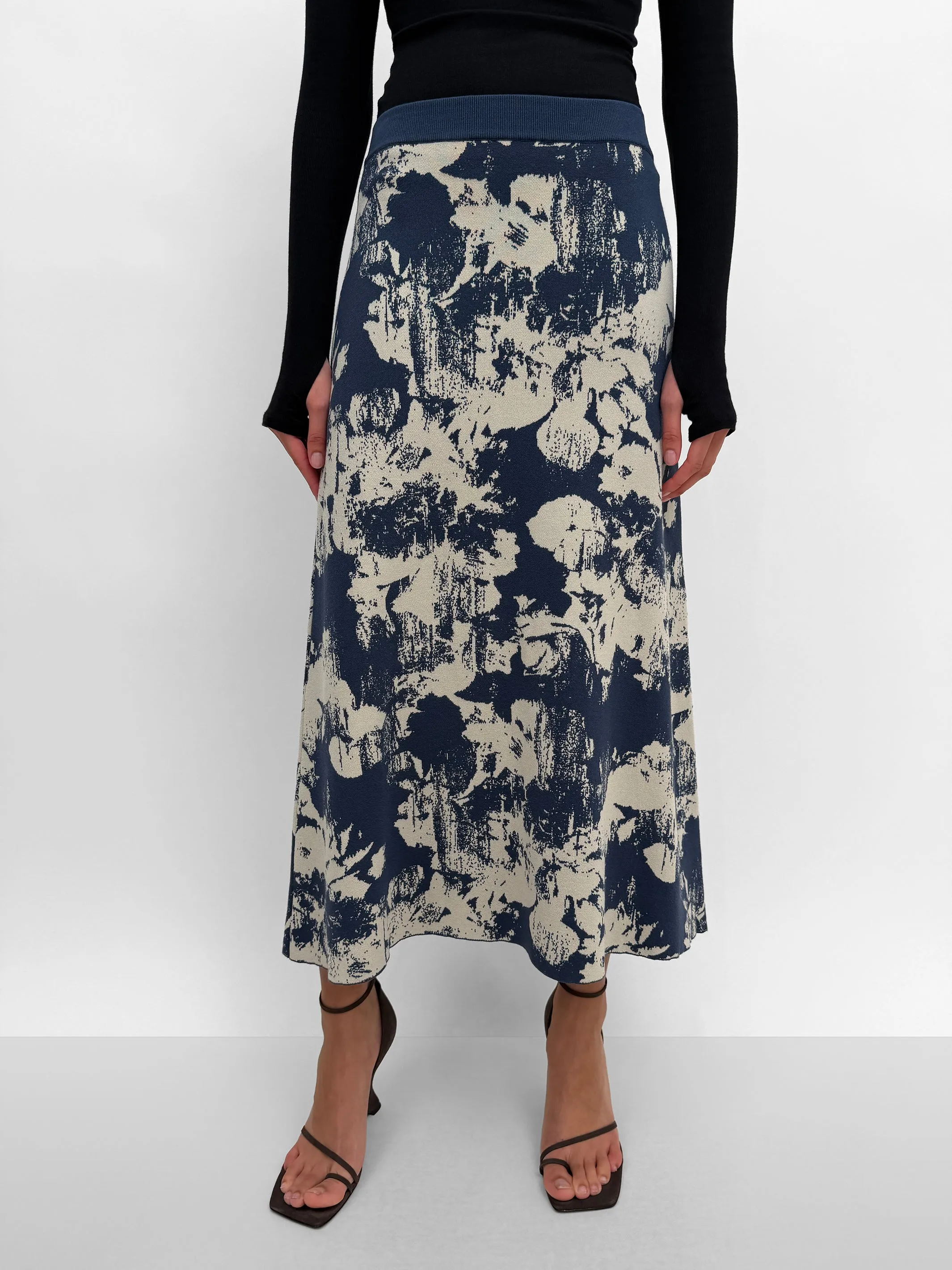 The Flora jacquard knit skirt sold by Rodebjer product image thumbnail 2