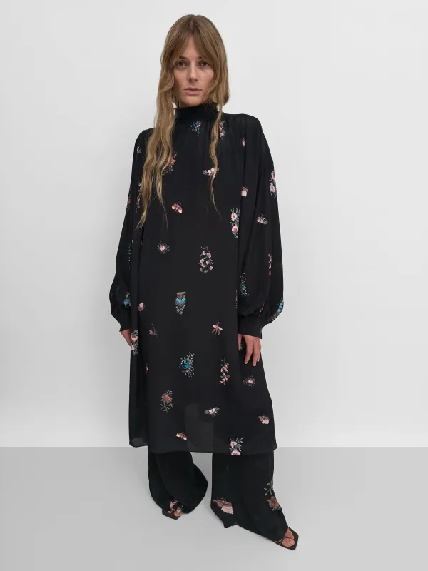 The Pisco scarf tunic in Duchess sold by Rodebjer