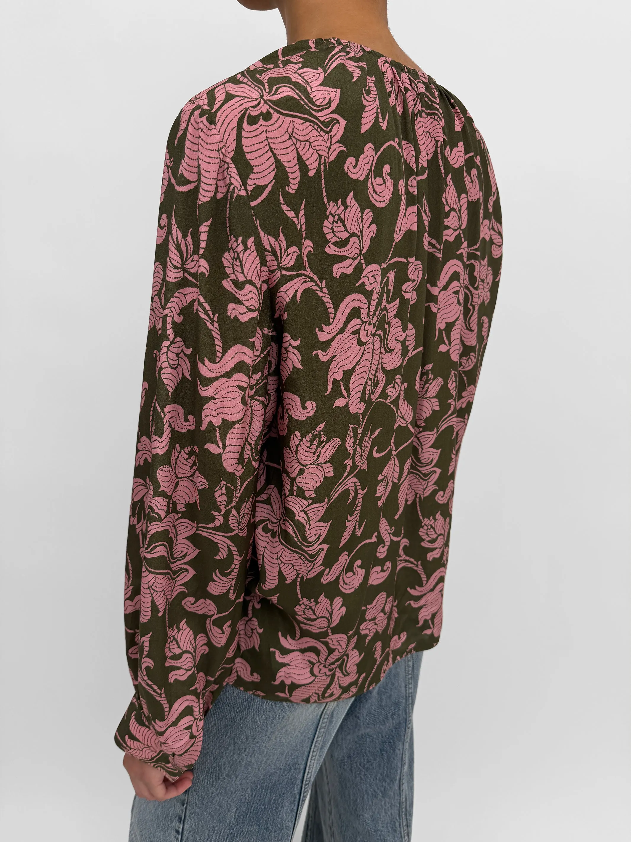 The Baily raglan blouse in French Lily sold by Rodebjer product image thumbnail 3