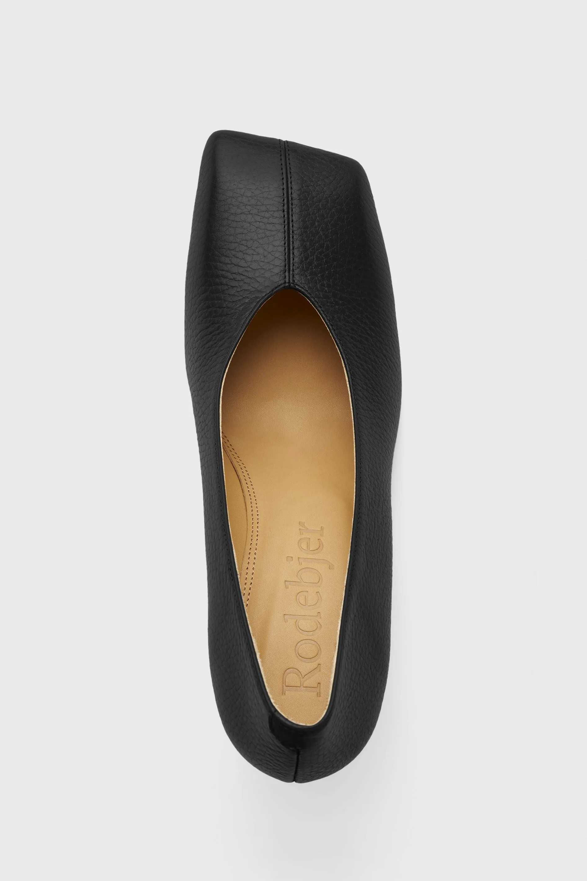 The Polka pebble leather pump sold by Rodebjer product image thumbnail 3