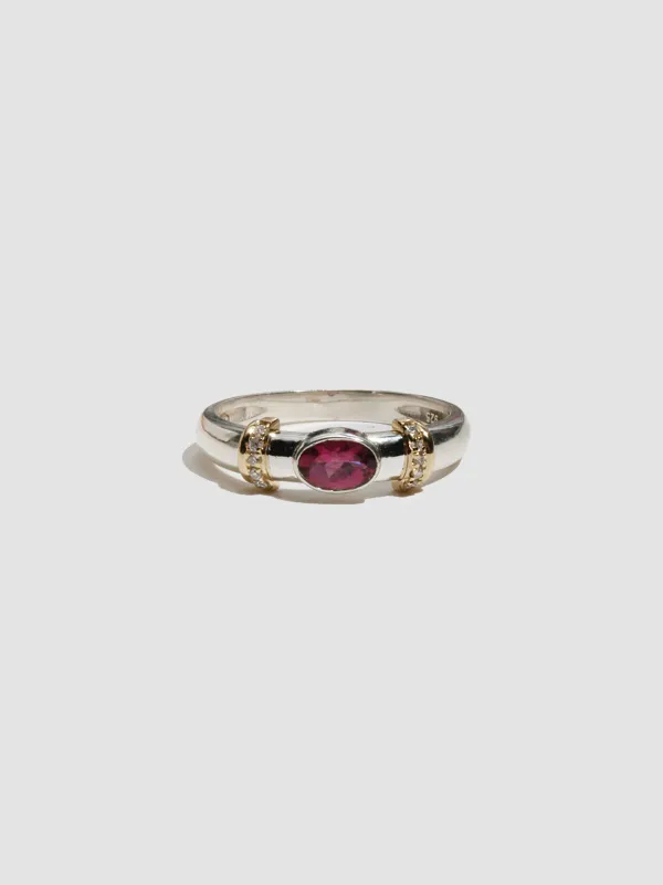 Bronte Ring made by Loren Stewart