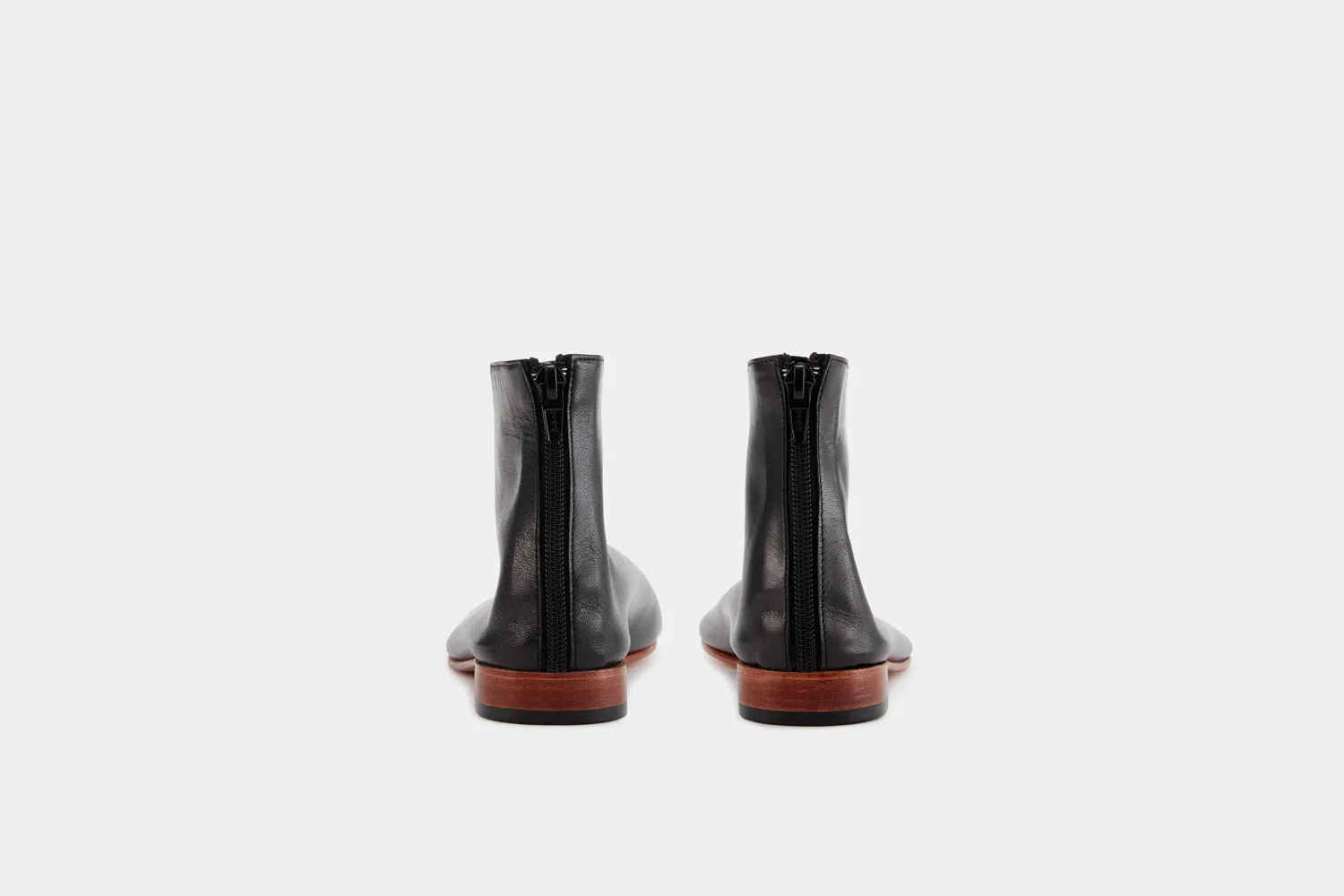 Leone Black sold by Martiniano product image thumbnail 2