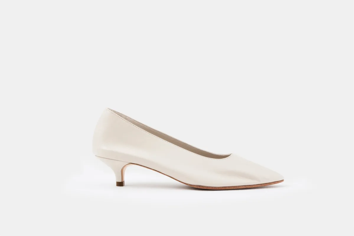 After Party Porcelain sold by Martiniano