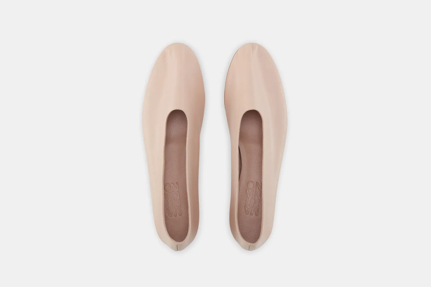 Glove Makeup sold by Martiniano product image thumbnail 3