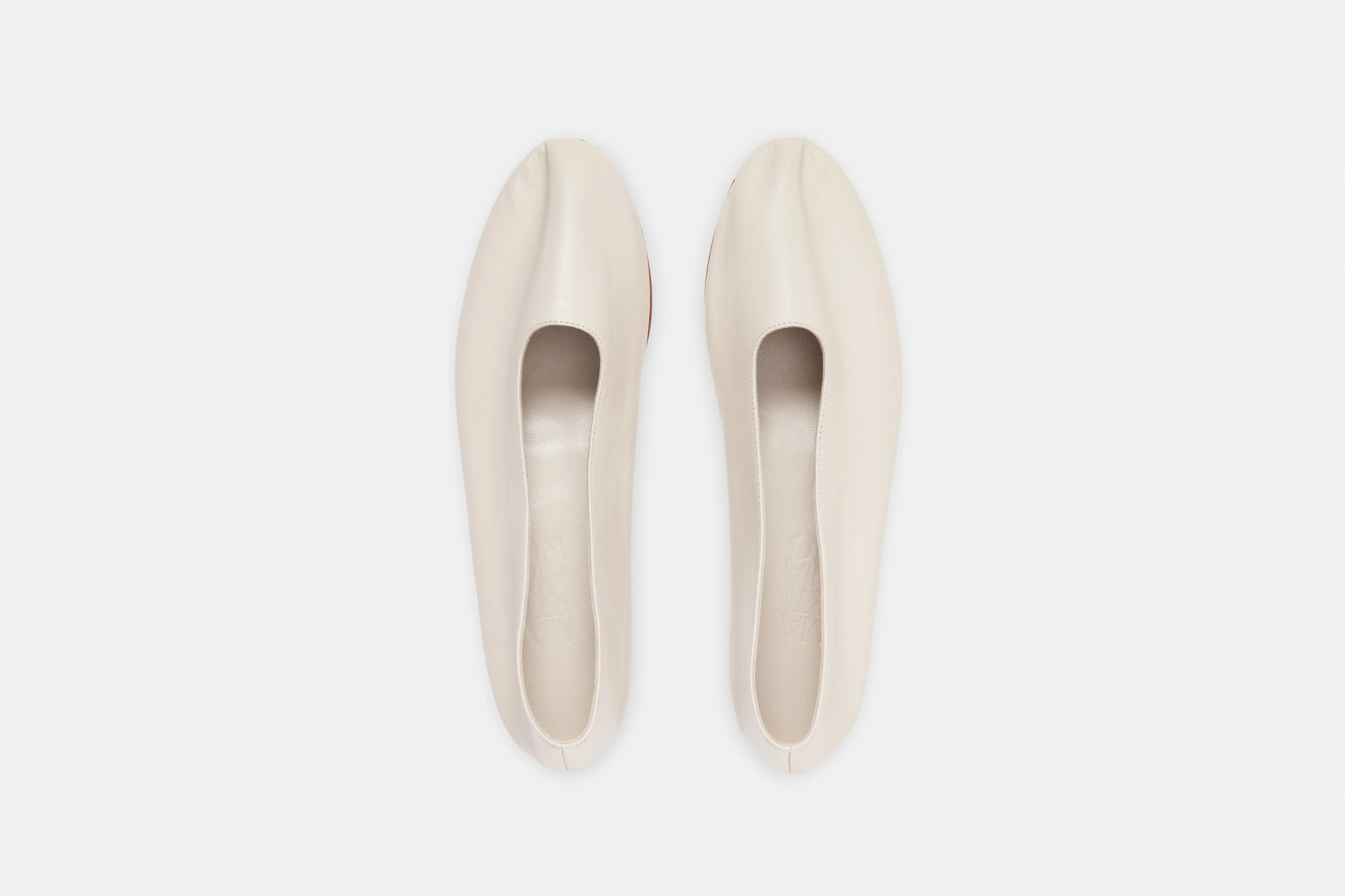 Glove Porcelain sold by Martiniano product image thumbnail 3