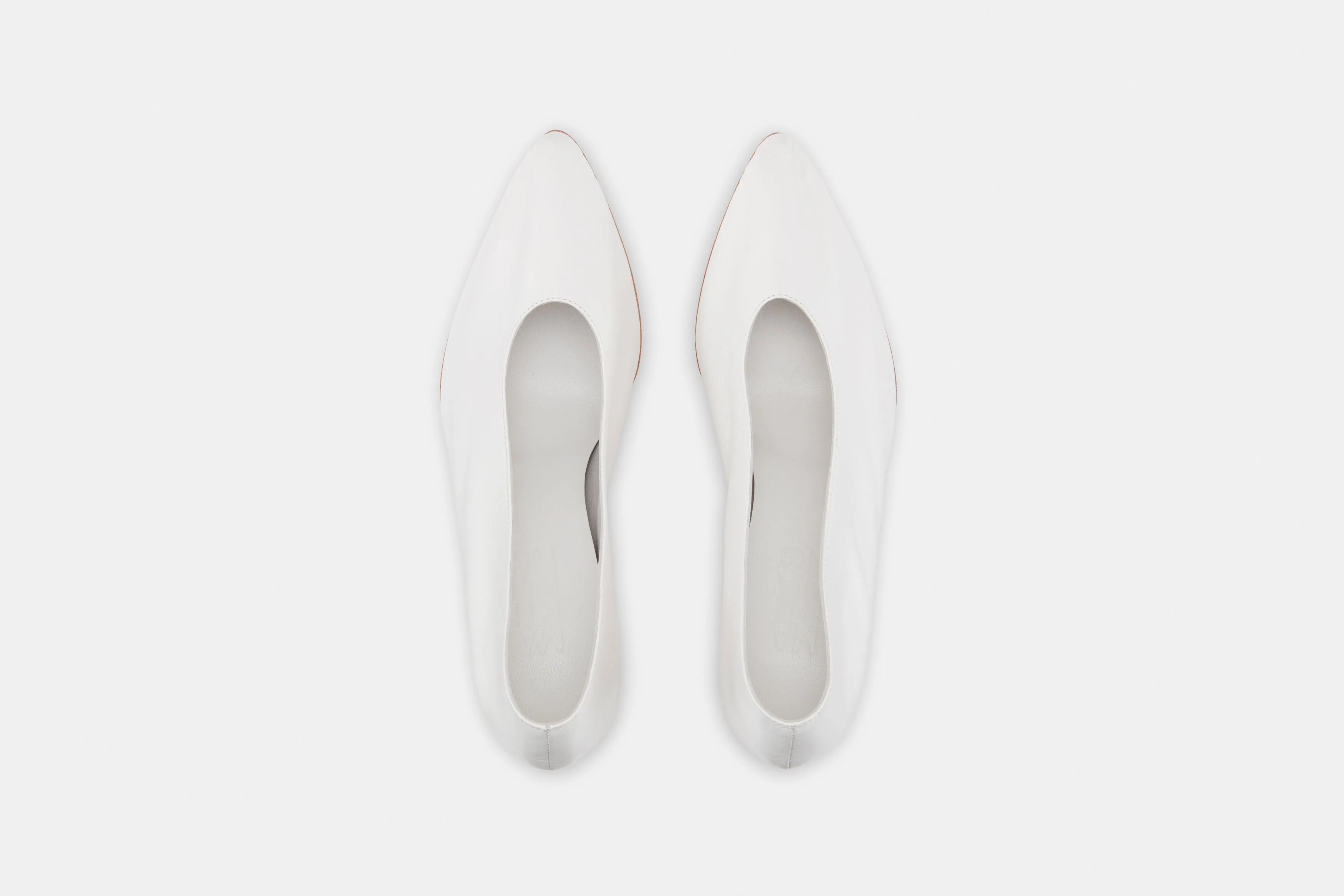 Party White sold by Martiniano product image thumbnail 3