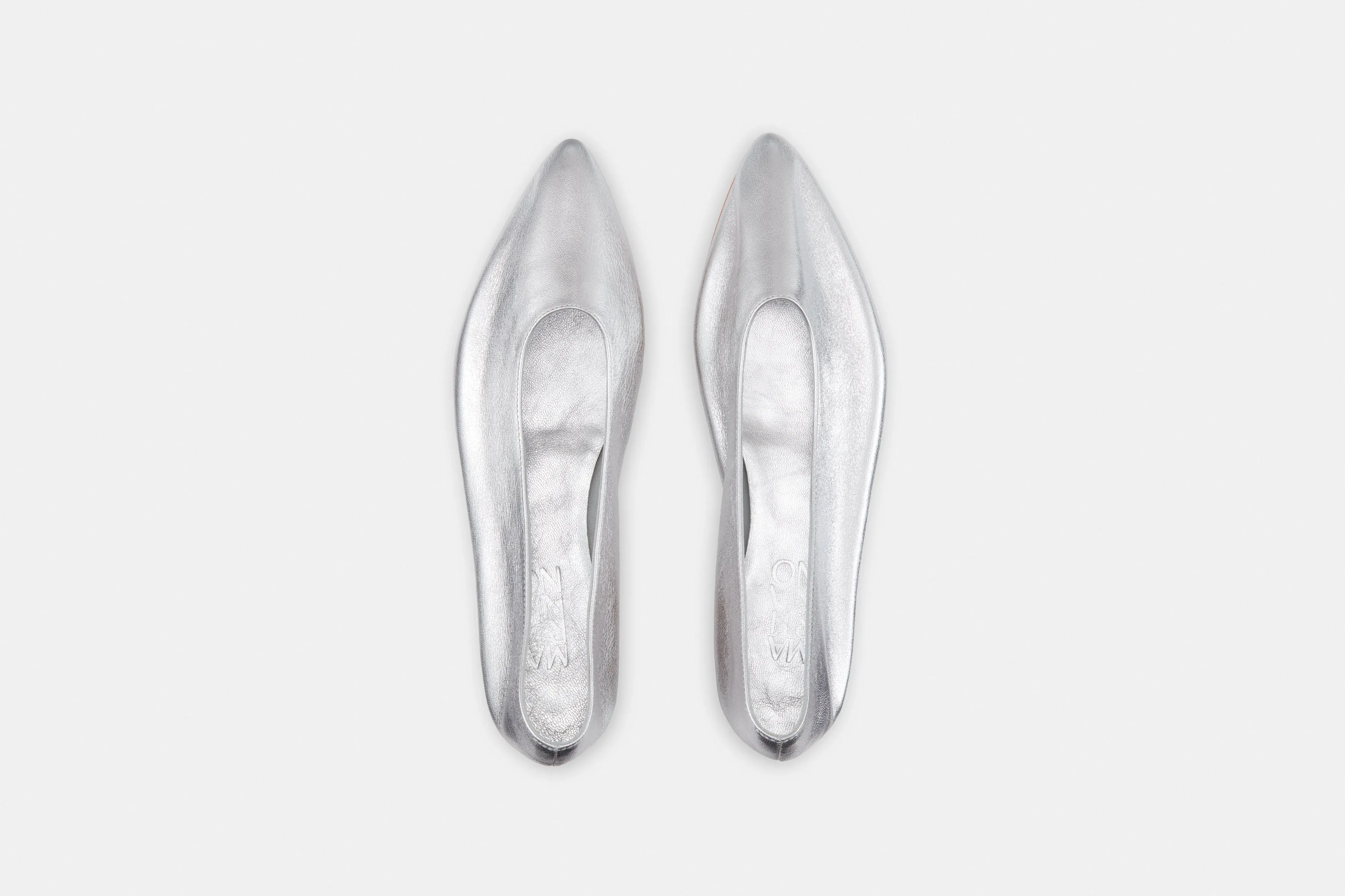Party Flat Silver sold by Martiniano product image thumbnail 3