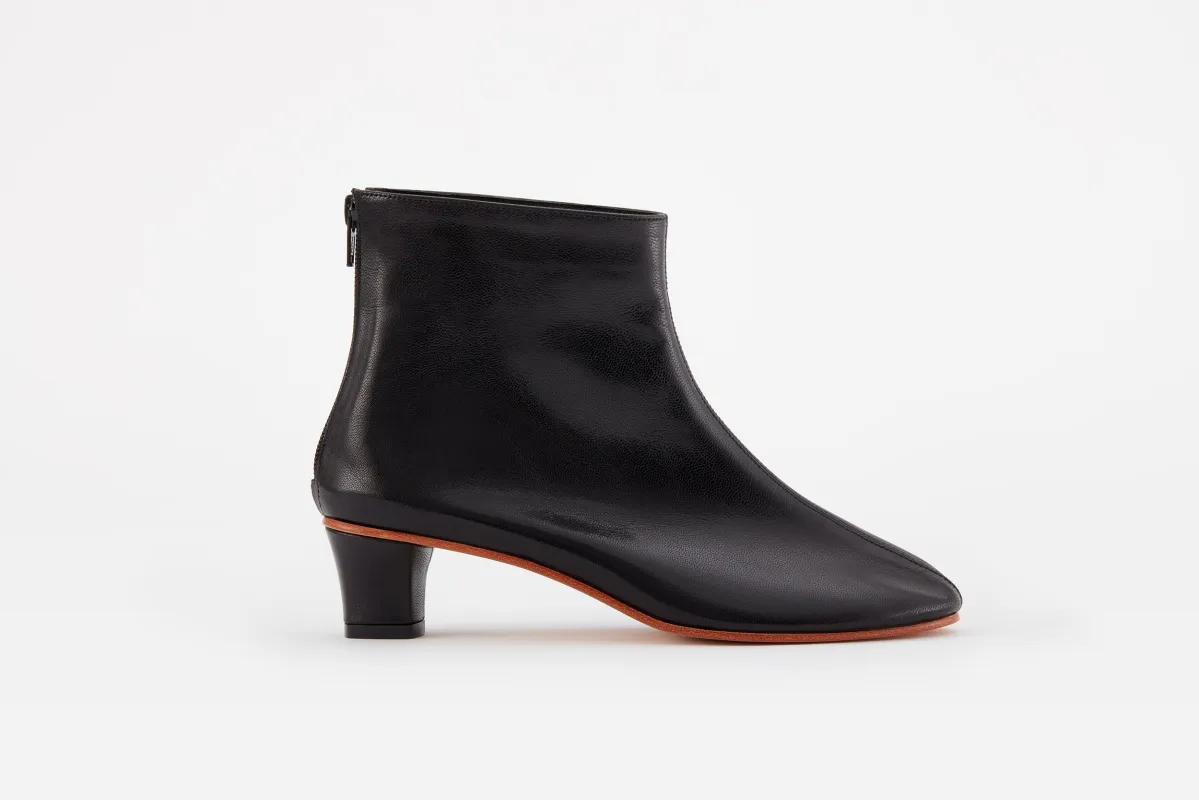 High Leone Black made by Martiniano