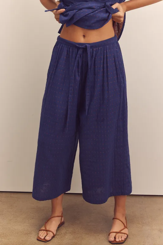 Drawstring wide pants sold by amente
