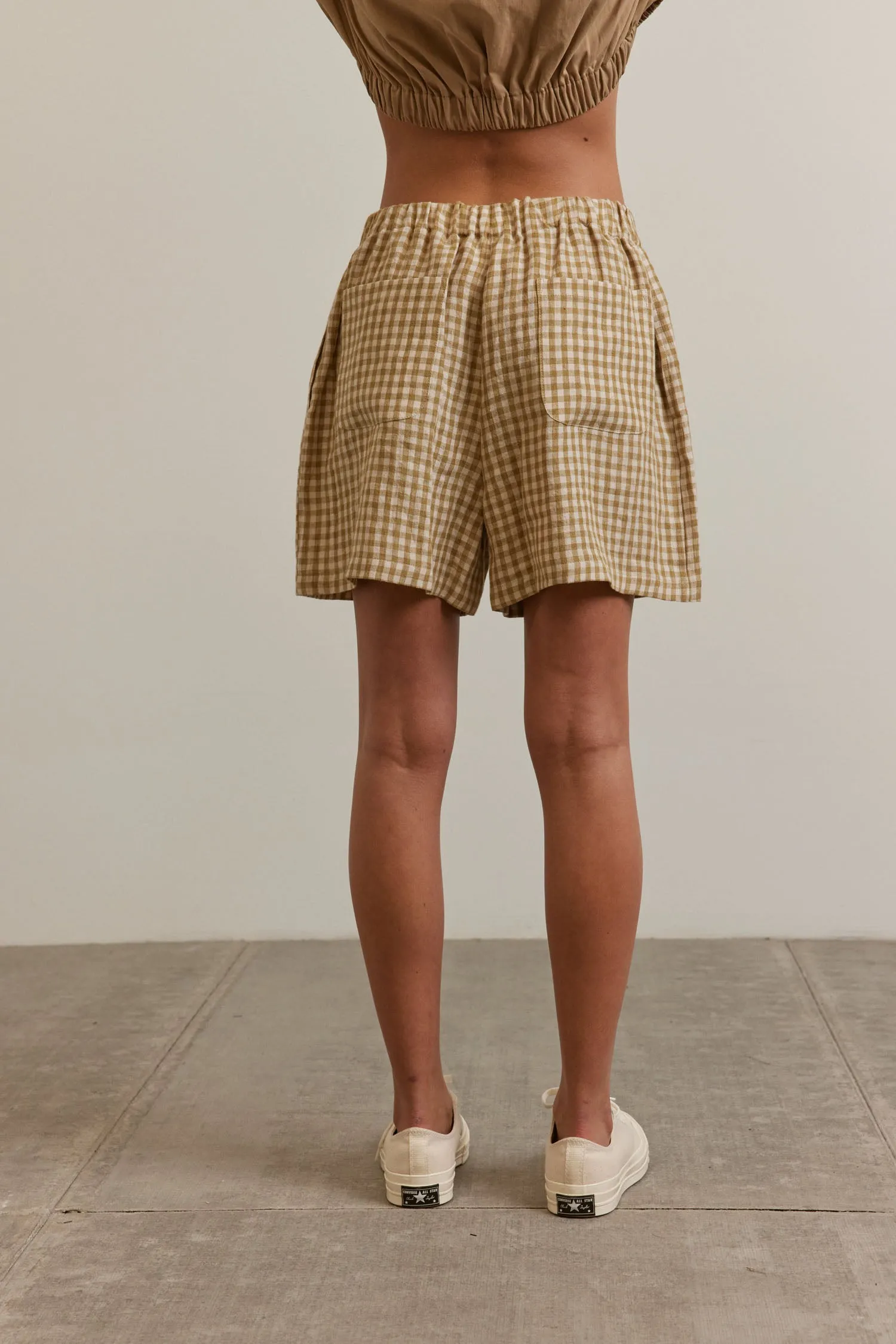 Back pocket gingham linen short sold by amente product image thumbnail 3
