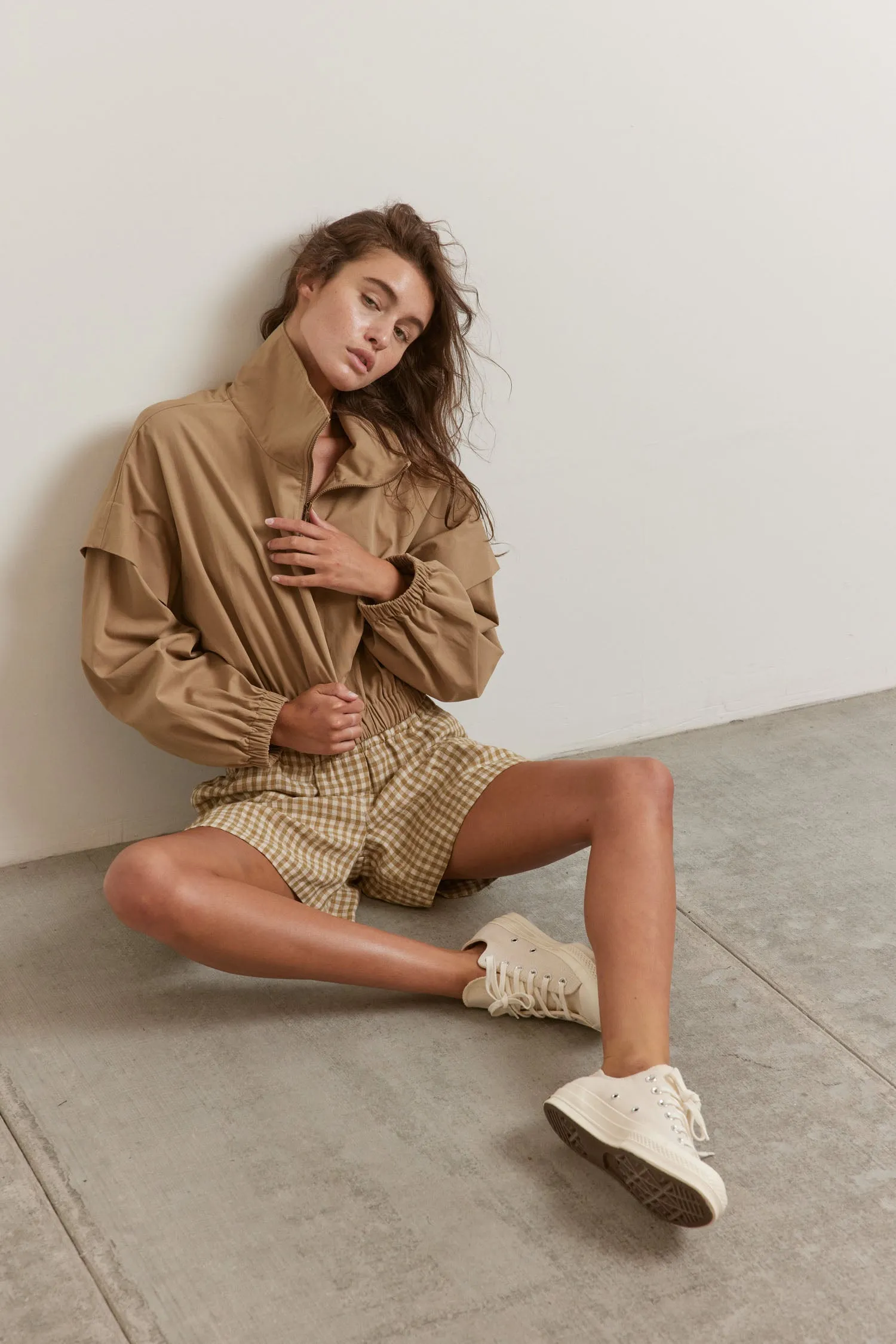 Back pocket gingham linen short sold by amente product image thumbnail 4