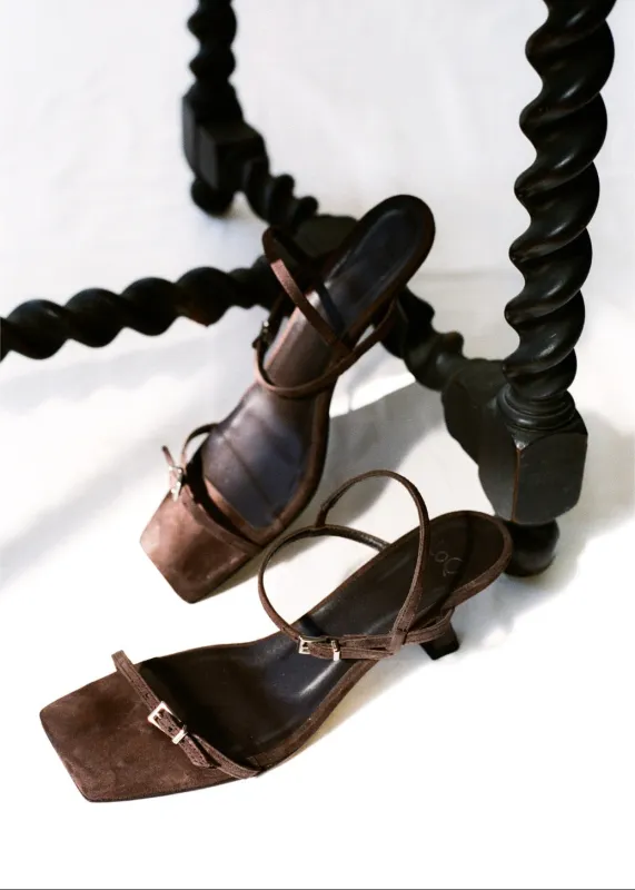 Julia in Cocoa Suede made by LOQ