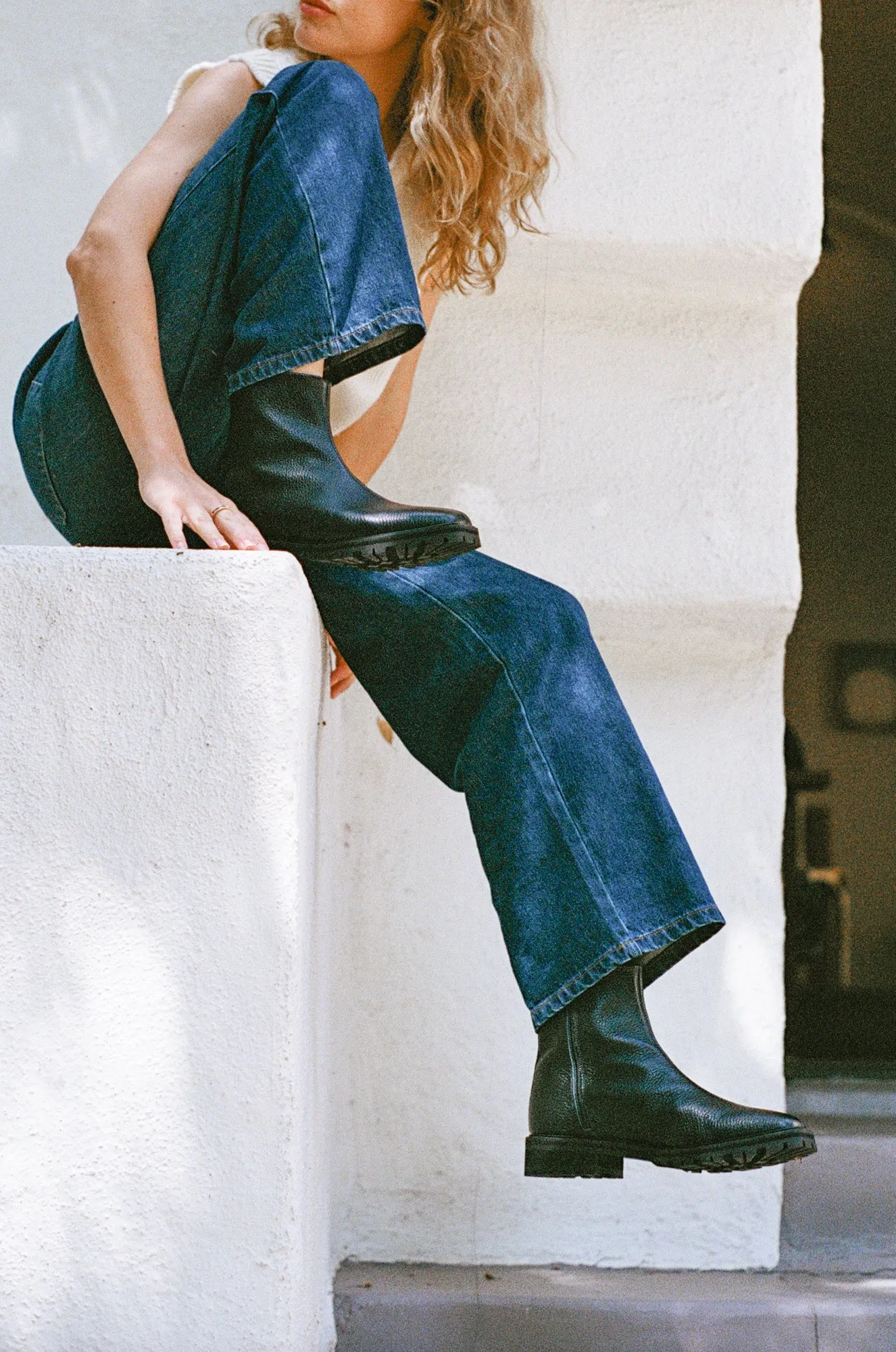 Tonia in Black sold by LOQ product image thumbnail 3