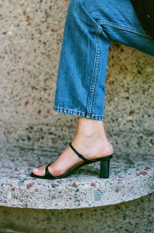 Gael in Black sold by LOQ