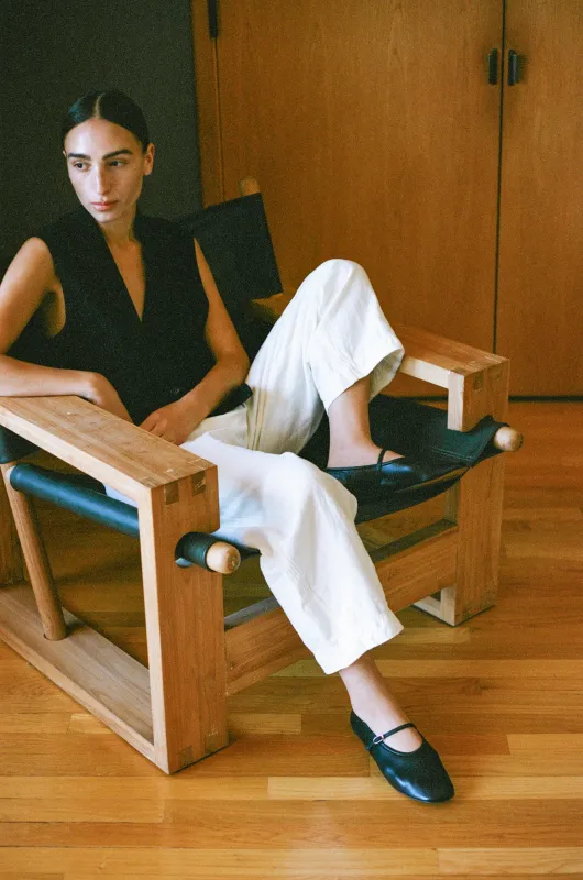 Daria in Black sold by LOQ