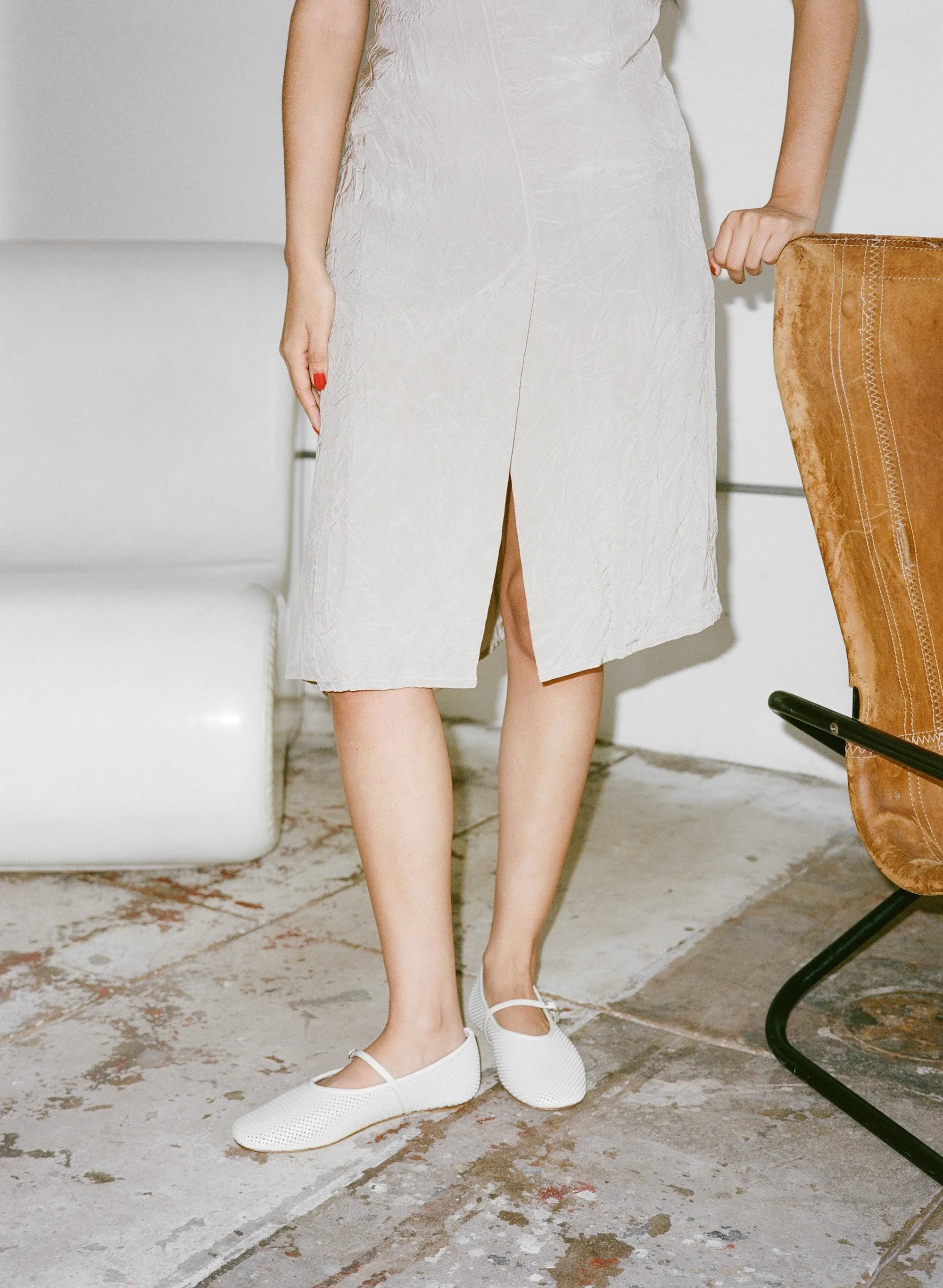 Daria in Hueso Perforated sold by LOQ product image thumbnail 3