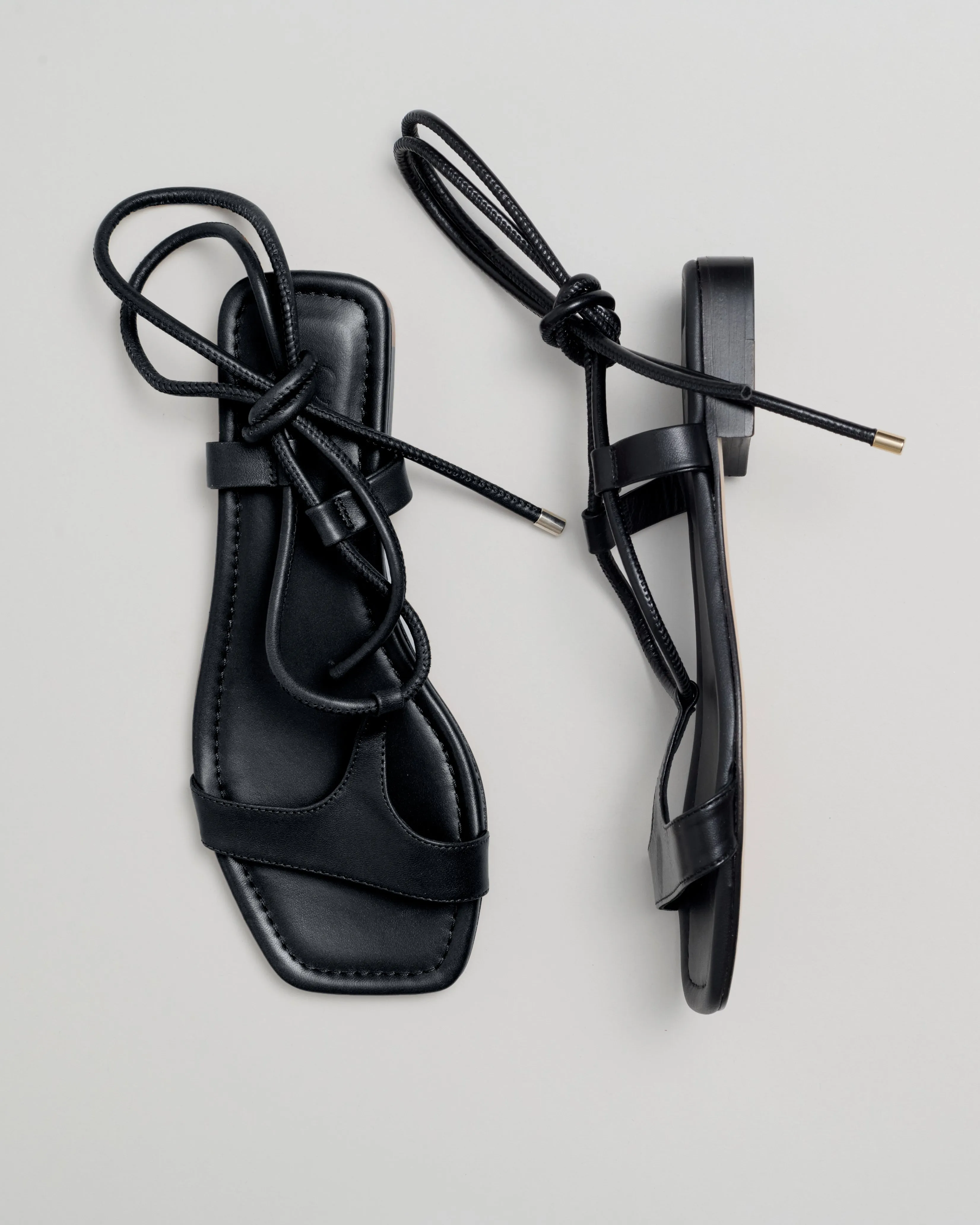 Sirena in Black sold by LOQ product image thumbnail 2