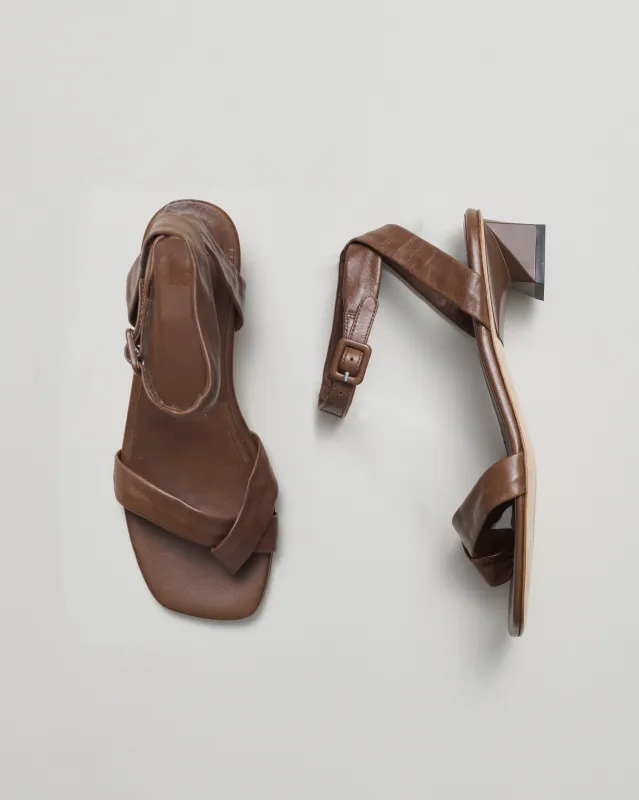 Candela in Mousse made by LOQ