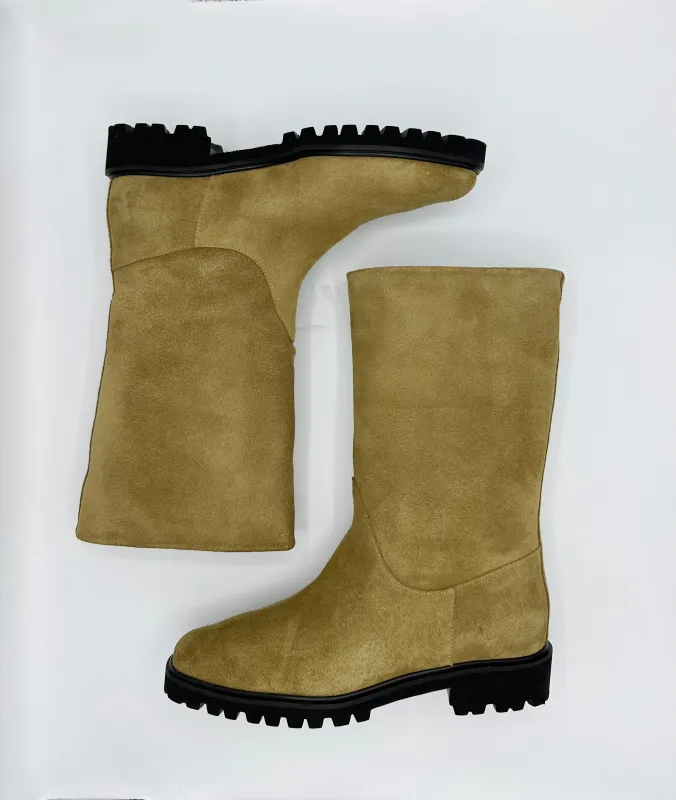 Adrian in Cumin Suede made by LOQ
