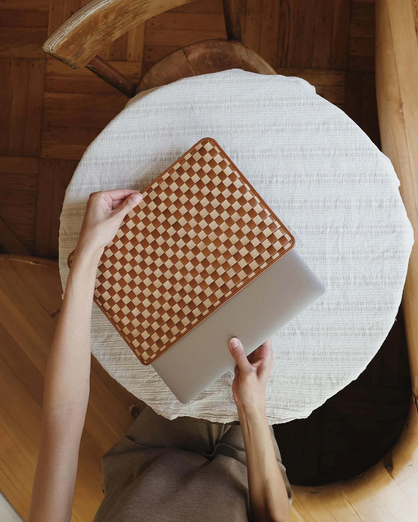 Lia Laptop Case - Check sold by Bembien product image thumbnail 4