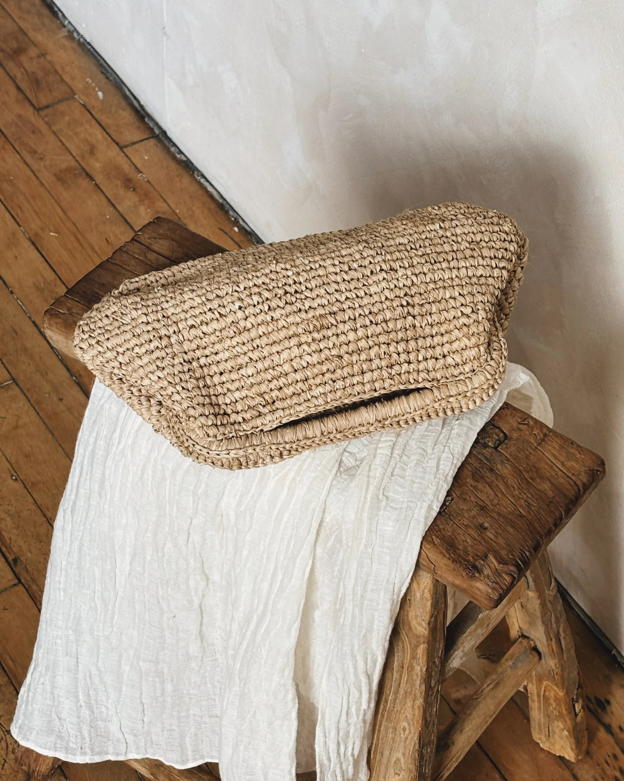 Costa Clutch sold by Bembien product image thumbnail 3