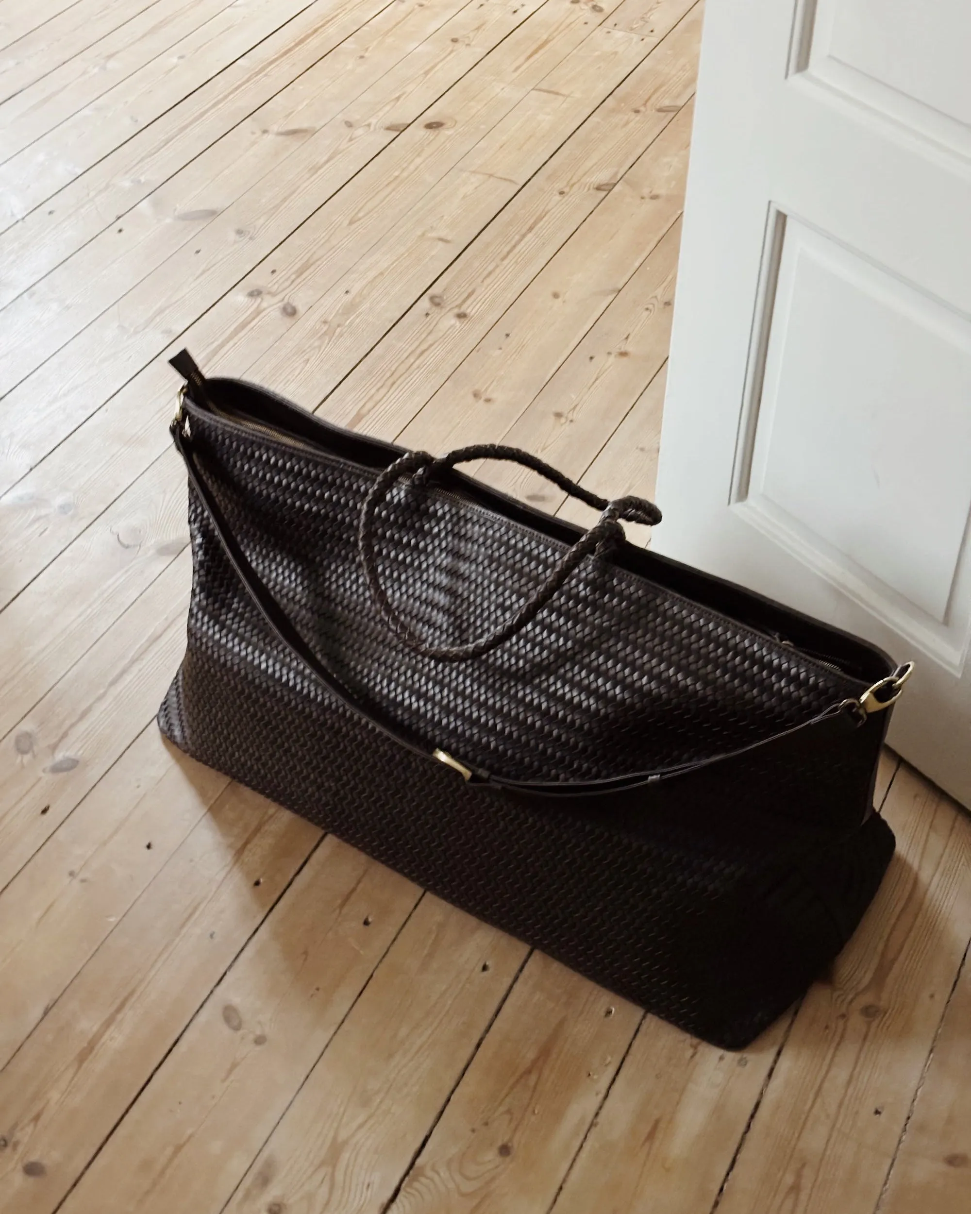Le Traveler - Large sold by Bembien product image thumbnail 4