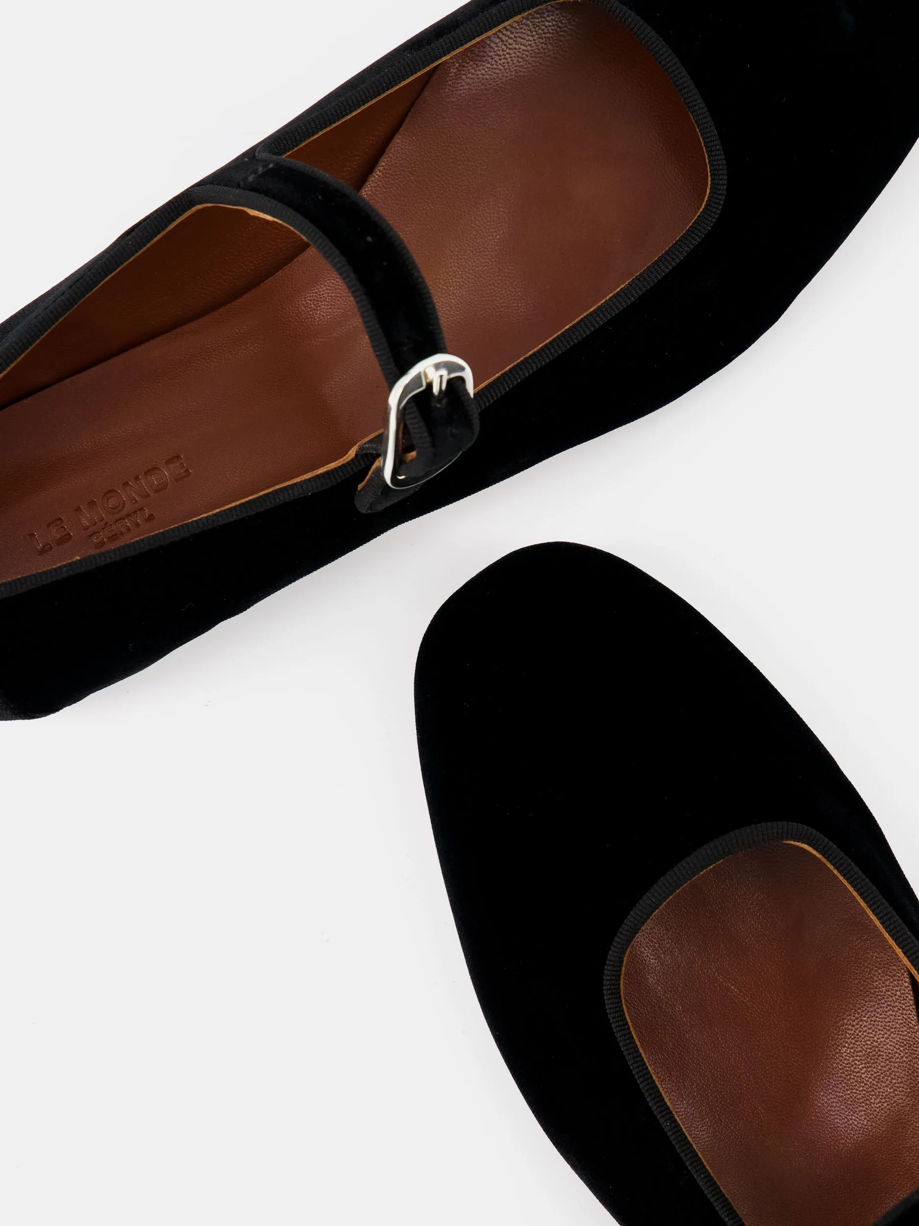 Mary Jane / Black Velvet sold by Le Monde Beryl product image thumbnail 3