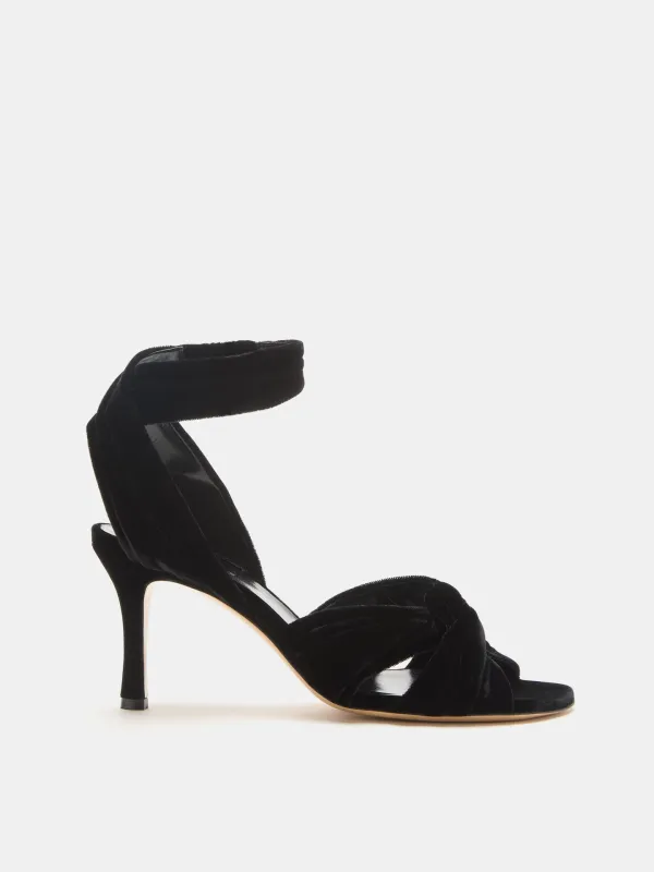 Antonia Pump / Black Velvet sold by Le Monde Beryl