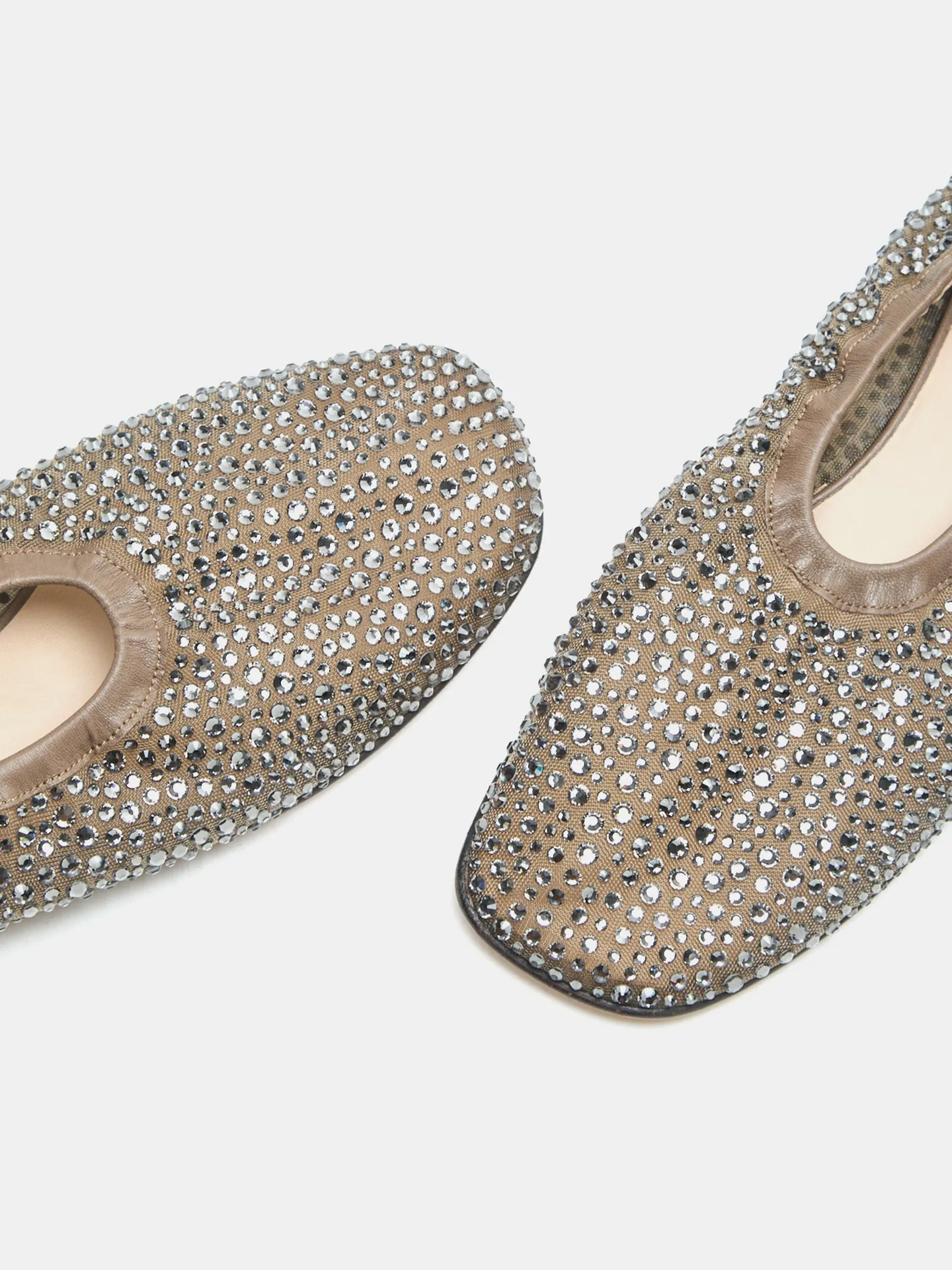 Mica Flat / Smoke Mesh Crystals sold by Le Monde Beryl product image thumbnail 4