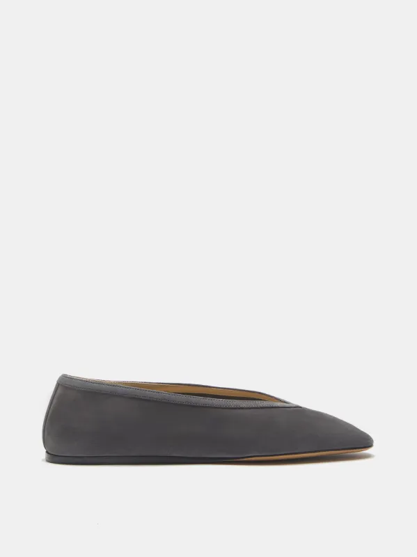 Luna Slipper / Anthracite Suede sold by Le Monde Beryl