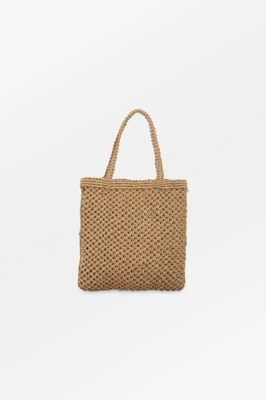 Nura straw bag - Natural made by Skall Studio