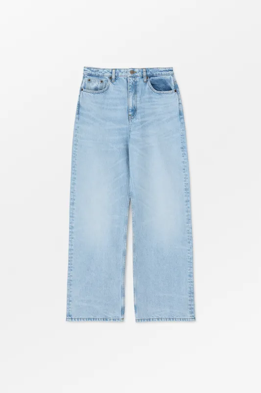 Willow wide jeans - Worn light blue made by Skall Studio