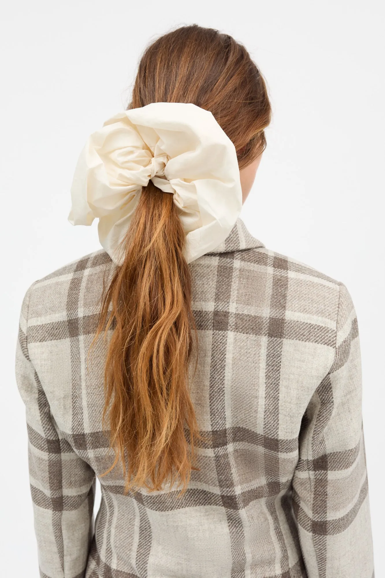 Big scrunchie - Ivory sold by Skall Studio product image thumbnail 2