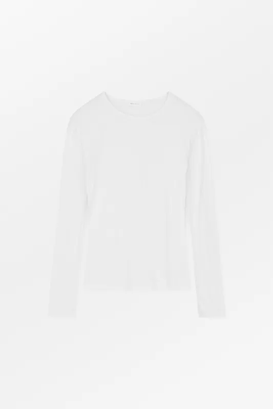 Liv blouse - Optic white made by Skall Studio