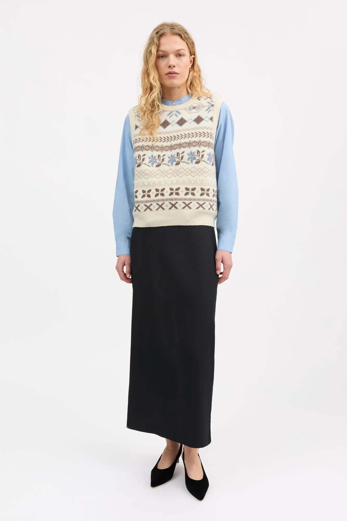 Vero vest - Brown/Ecru jacquard sold by Skall Studio product image thumbnail 3