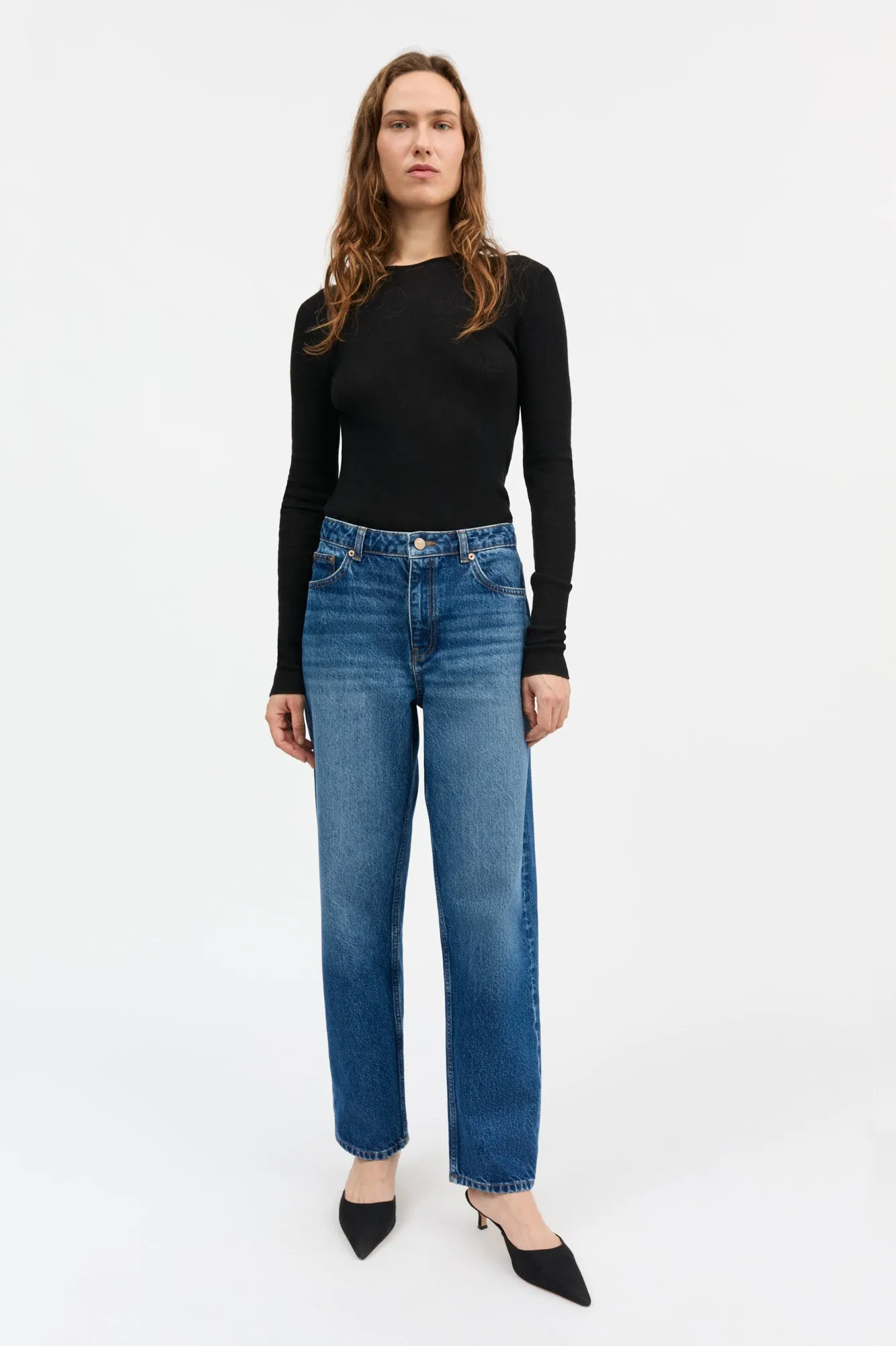 Allison cropped jeans - Vintage washed blue sold by Skall Studio product image thumbnail 2