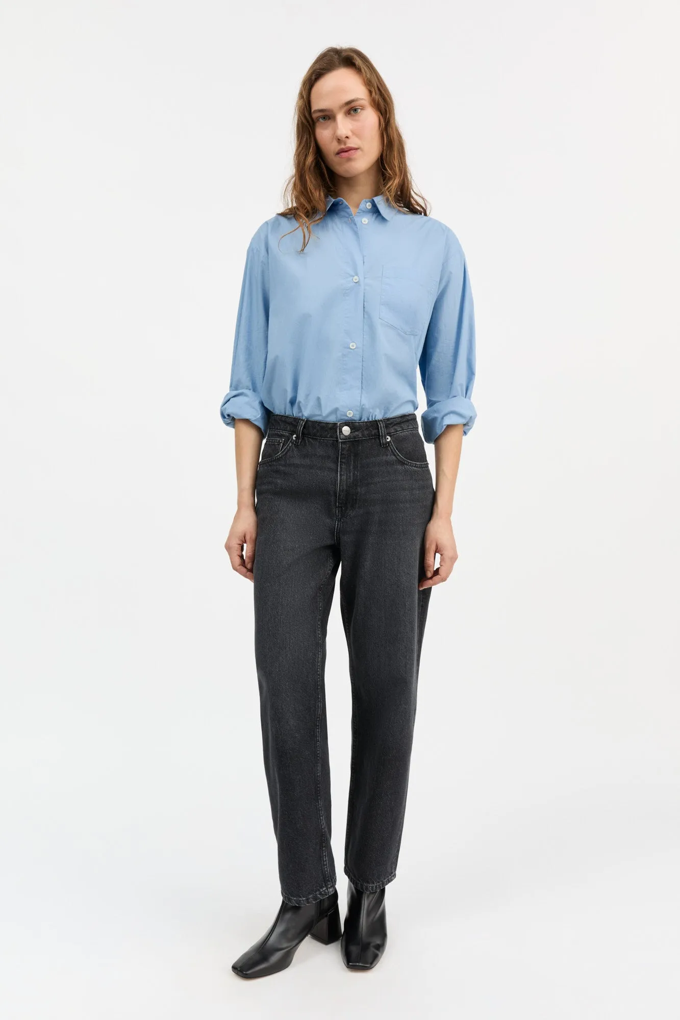 Allison cropped jeans - Vintage washed black sold by Skall Studio product image thumbnail 2