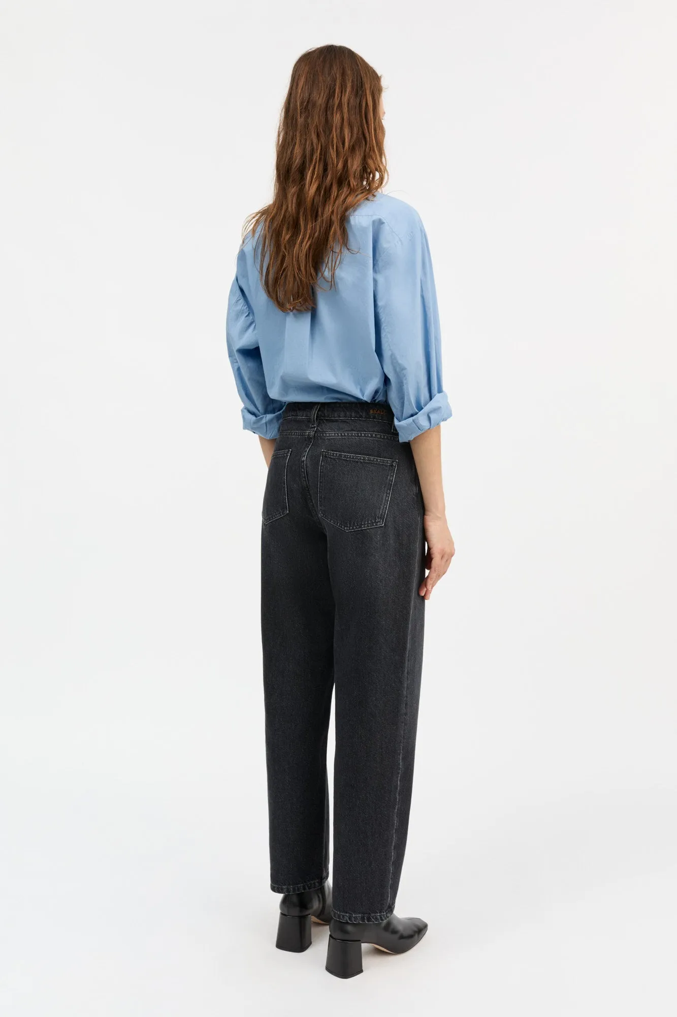 Allison cropped jeans - Vintage washed black sold by Skall Studio product image thumbnail 3