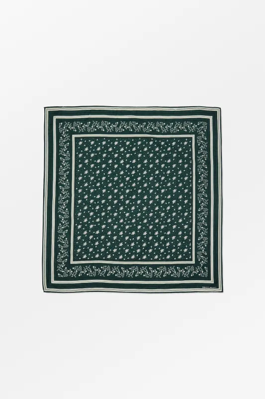 Skall classic scarf 90x90 - Pine green made by Skall Studio
