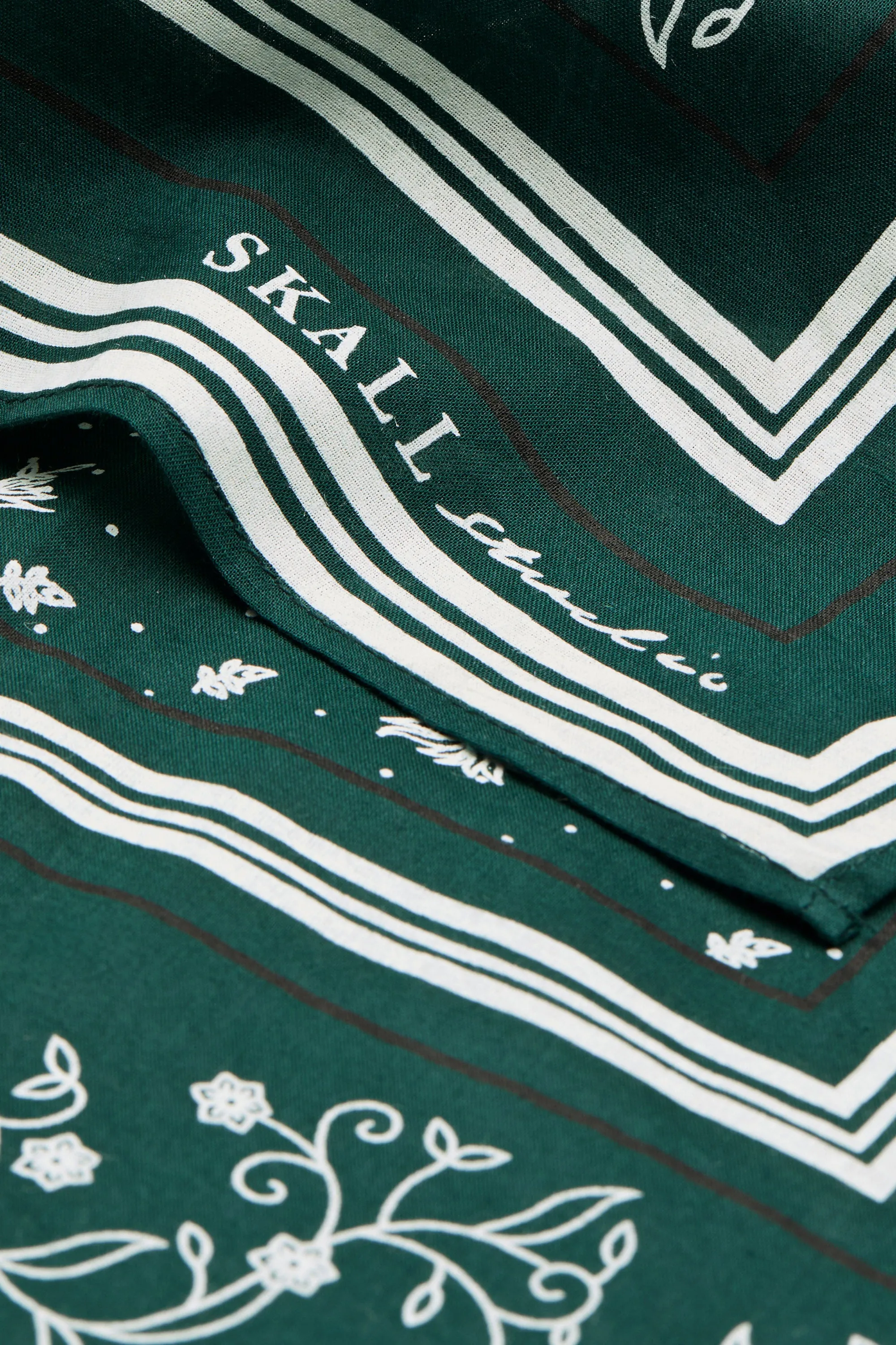 Skall classic scarf 55x55 - Pine green sold by Skall Studio product image thumbnail 3