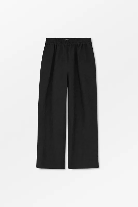 Jasmine pants - Black made by Skall Studio